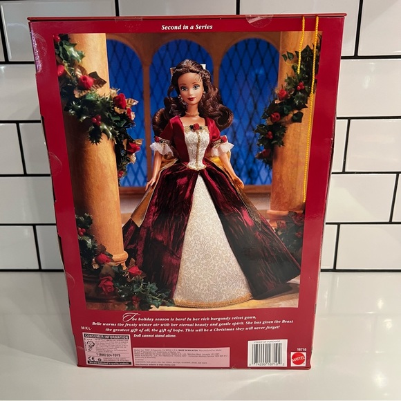 MATTEL DISNEY HOLIDAY PRINCESS BELLE - Picture 10 of 10